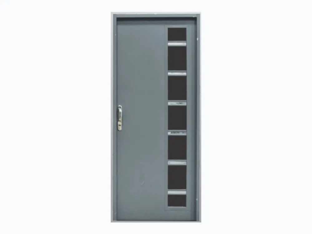 Puerta de Chapa Doble Inyectada Mod. 143 Reja Lateral con Postigo y Paño Fijo